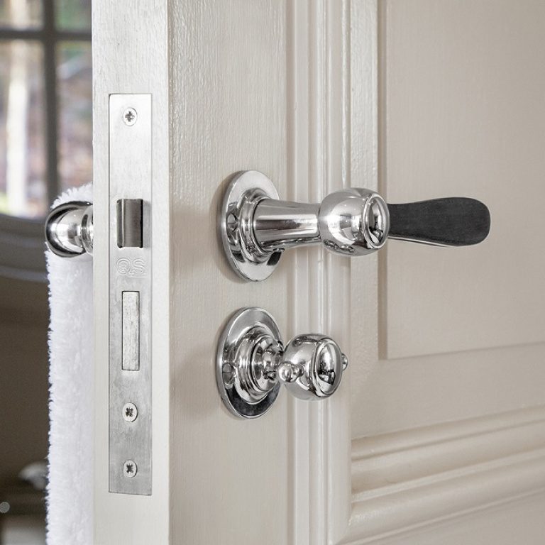 Formani Passage Set and Deadbolt in Wood