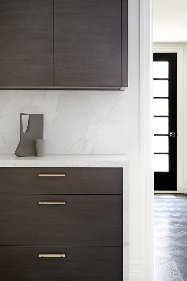 Nest Studio Collection Bar pull in Satin Brass — Kitchen