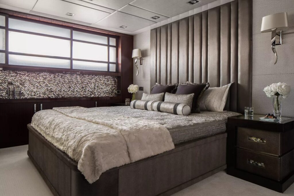 Joseph Giles Straight lever in Polished Stainless Steel — Bedroom & Closet