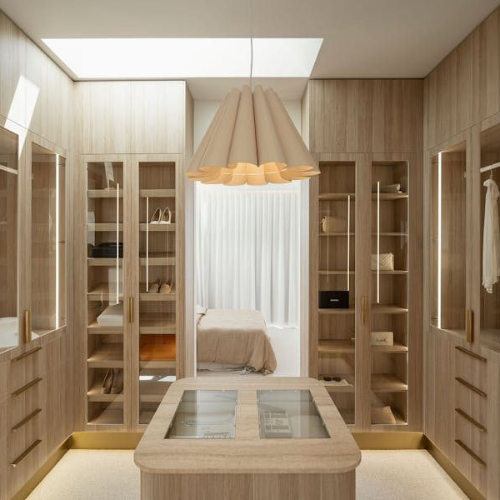 Bedroom & Closet