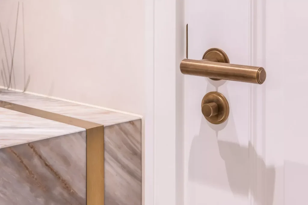 15 Bryanston Square - Bathroom with Bartlett Lever (LV1058) & Barrel Privacy Turn (TT1058) in Mid Antique Brass Waxed -