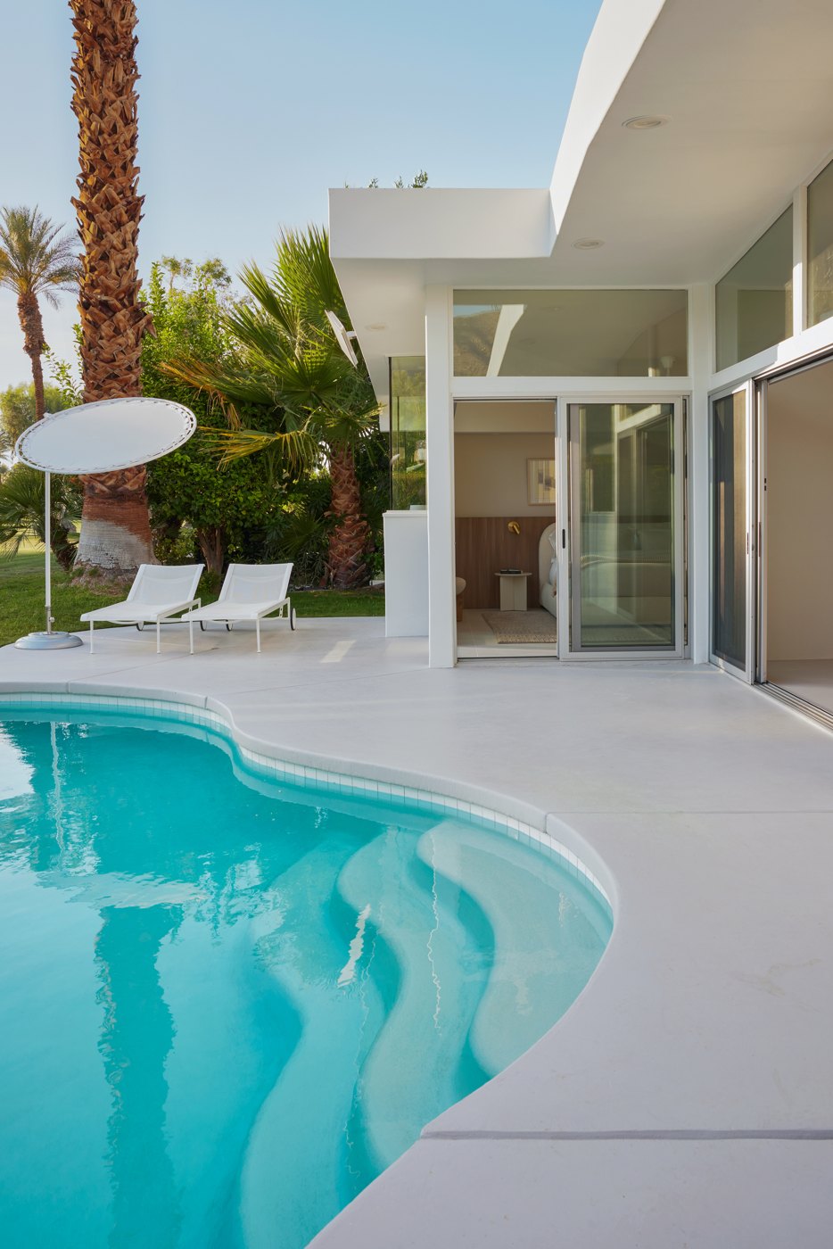 Indian Wells — pool and terrace